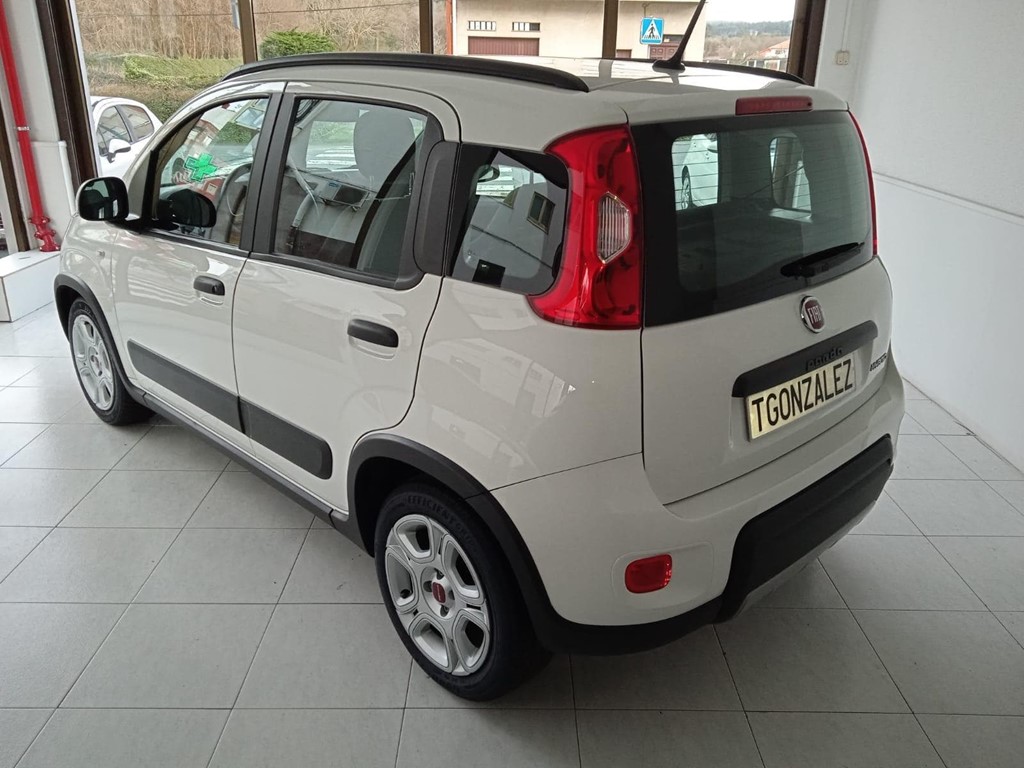 Foto 2 Fiat Panda Hybrid City Cross